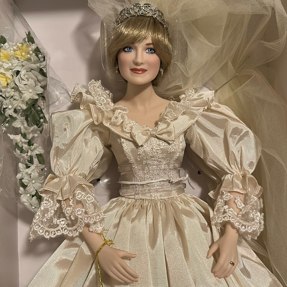 Franklin Mint Princess Diana. The People’s Queen of Hearts. - Picture 11 of 15